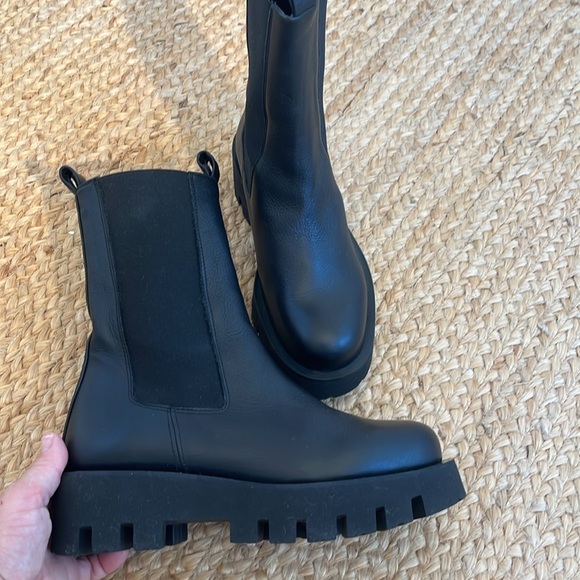 Neiman Marcus NWT Paloma Barcelo Chelsea combat Moto Boots. Great style ❤️ - Picture 4 of 11